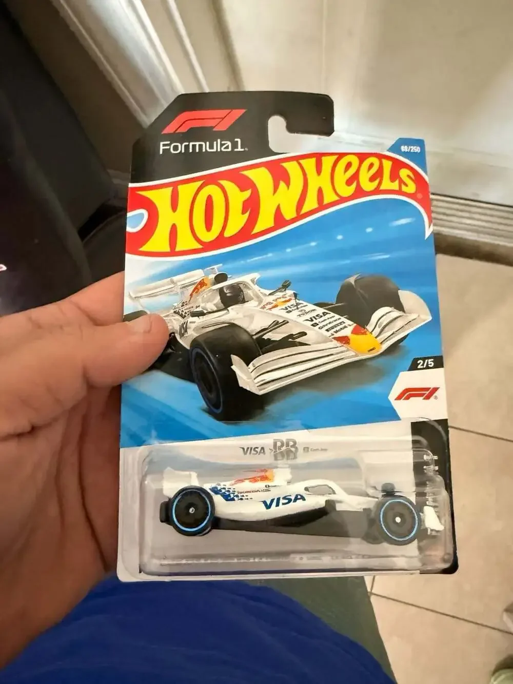 2024 Hot Wheels Formula 1 Series Visa Cash App Racing Bulls Formula One Team 2/5